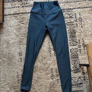 Blue/green Alo Airlift legging